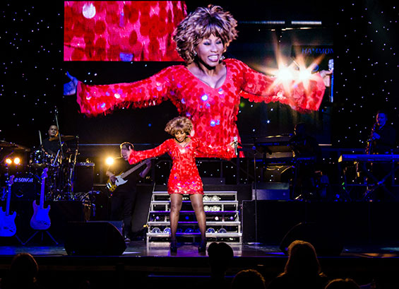 Tina Turner F Estrel Berlin