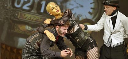Theater der Welt: „In 80 Tagen um die Welt“