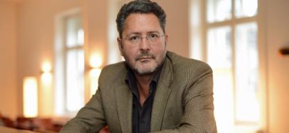 Sascha Arango zu Gast beim Harbour Front Literaturfestival: „Spannung entsteht durch Informationsentzug“